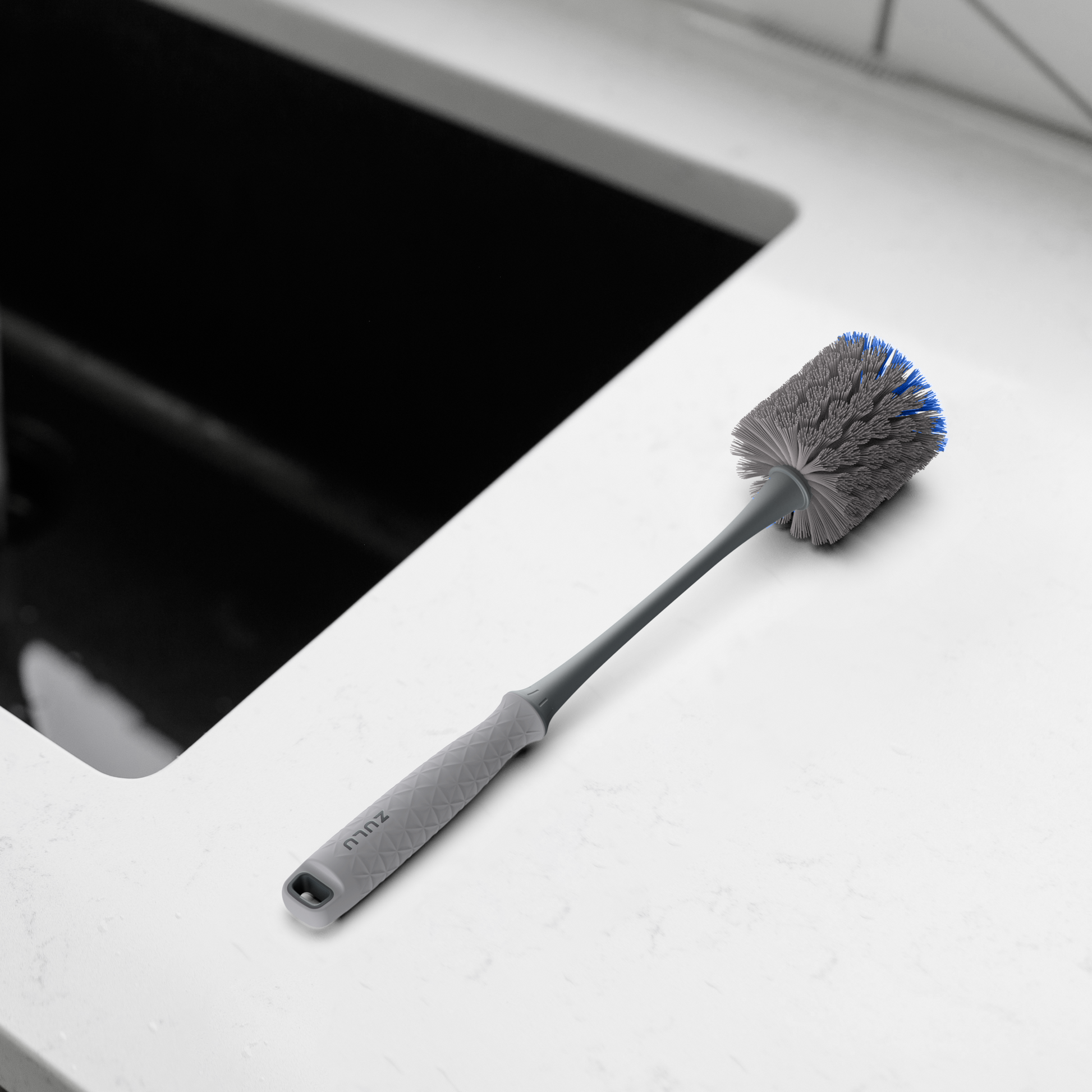 bottle-and-straw-cleaning-brush-set-l5 ZuluBottle_StrawBrush_BySink.png